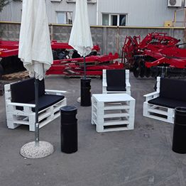 стол из поддонов